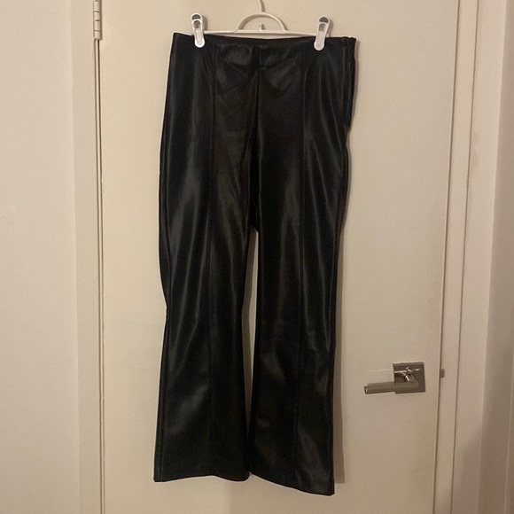 Zara faux leather pants - Picture 1 of 2